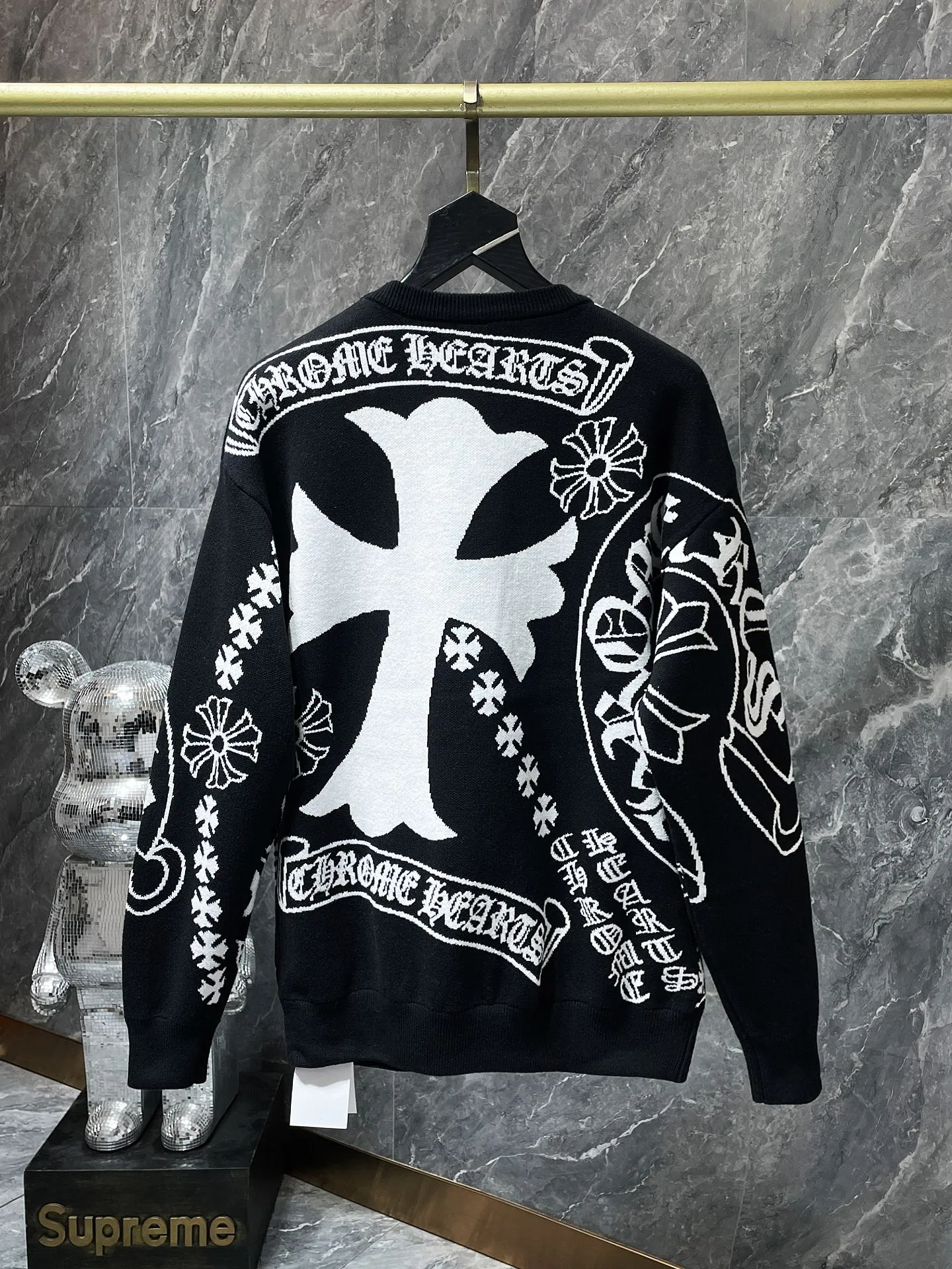 P256 Chrome Hearts🍁Autumn and winter sweater series🍁 Horse hoof full-body jacquard thickened crew neck sweater. Selected high-quality wool blended knitted fabric. Adopt Tajima machine embroidery process. Non-common version on the market. Fashionable high-street must-have for men and women. Recommended color: black. Size: S, M, L, XL
